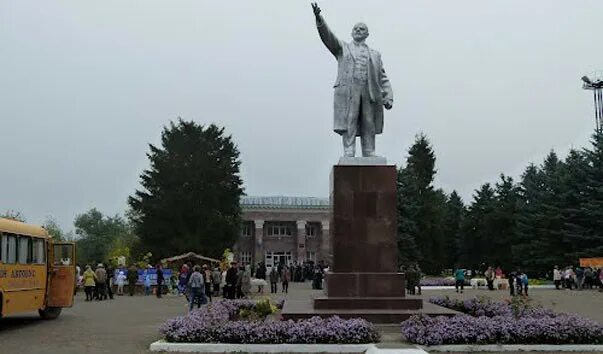 Погода в кировском районе ст зольская. Станица Зольская Ставропольского края. Памятник Ленину в Ставрополе. Станица Зольская Кировский район. Ст Зольская достопримечательности.