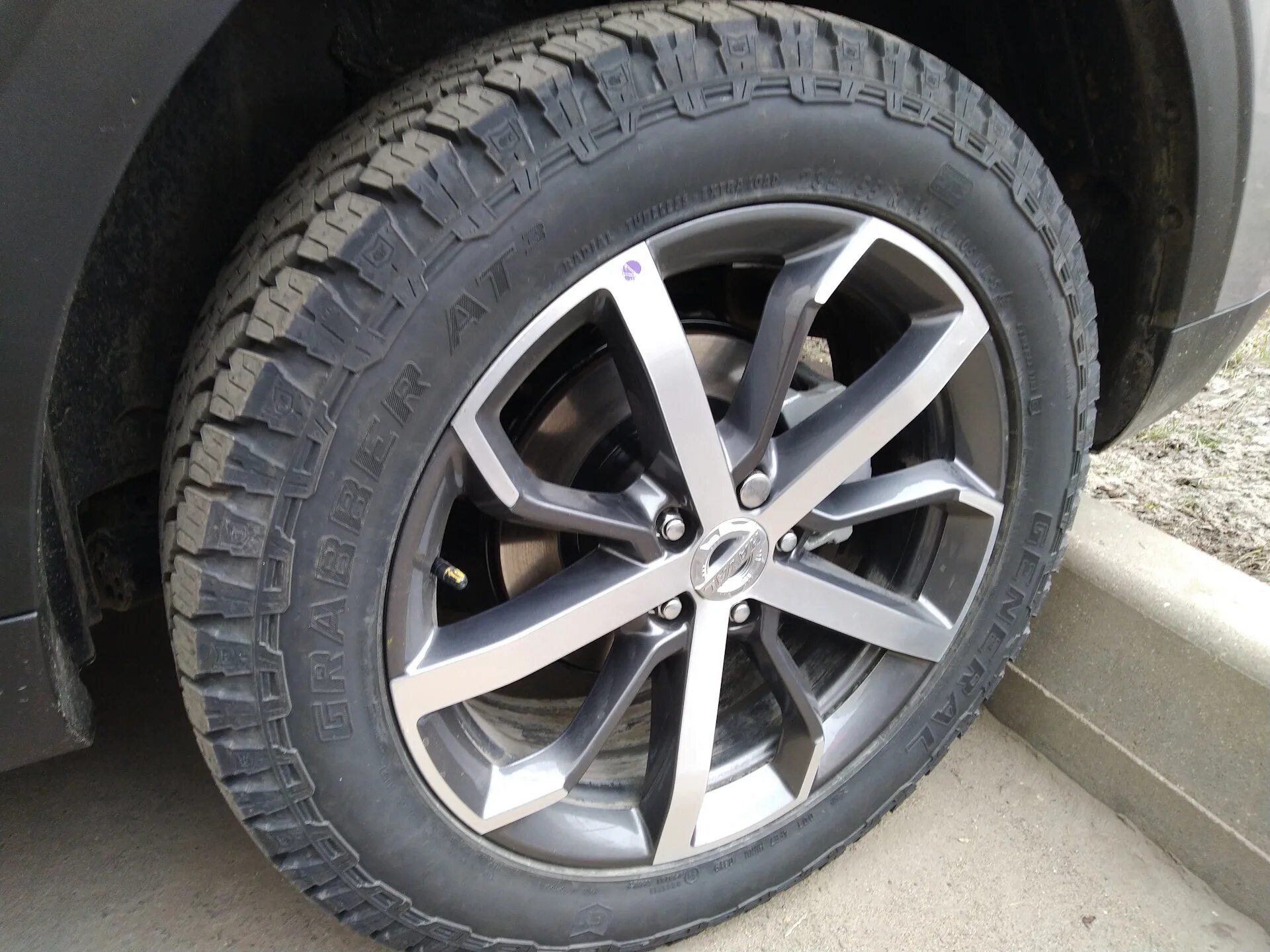 Купить шины на хавал. 235/55 R19 Haval f7. Колеса 245/50 r19 на Хавал ф7. Колеса r19 Хавал Дарго. Резина Хавал ф7 r17.