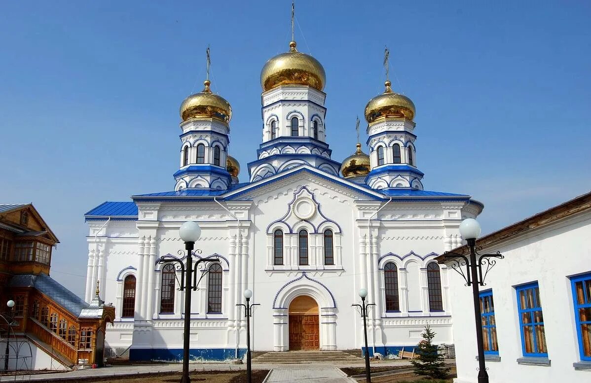 Женский тихвинский богородский монастырь. Тихвинский богородицкий женский монастырь. Чувашия г цивильск тихвинский богородицкий женский монастырь. Цивильск монастырь тихвинской иконы божией матери. Тихвинский монастырь цивильск.