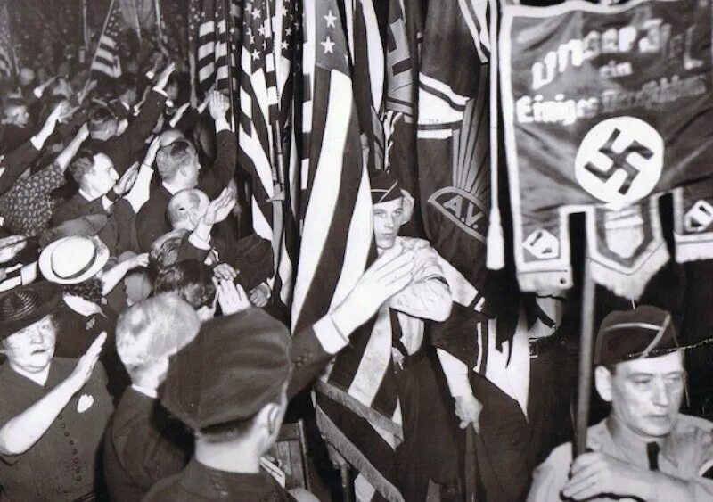 Парад нацистов в США В 30е. Парад нацистов в США 1939. Парад нацистов в Нью Йорке 1939. Фашистская партия в США 1939. Правящие круги сша