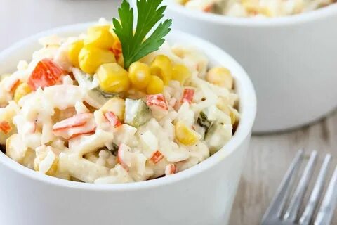 Салат кальмар яйцо кукуруза сыр