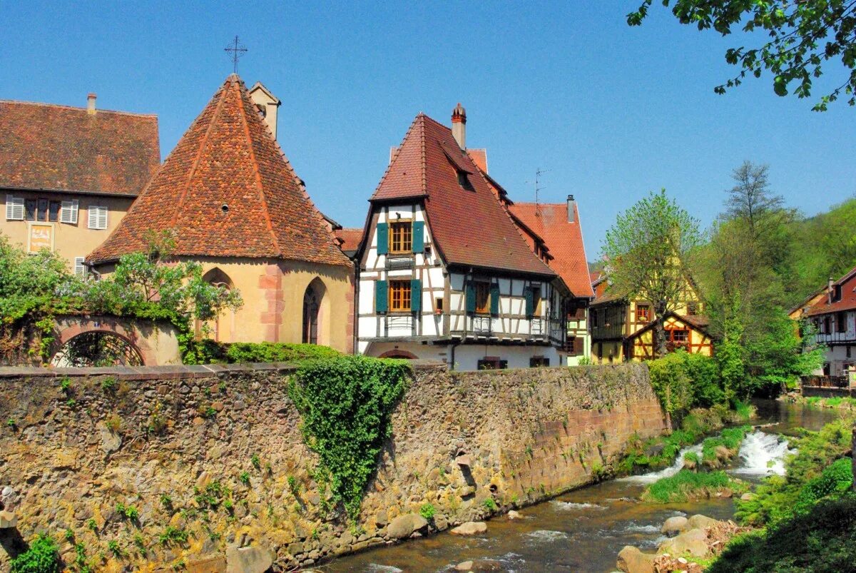 Favorite village. Кайзерсберг Франция. Кайзерсберг Эльзас Франция. Французские деревушки. Кайзерсберг Франция фото.