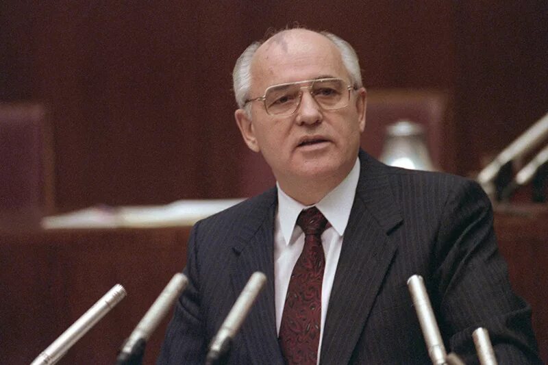 Influence of Ronald Reagan and Mikhail Gorbachev - The Cold War, 1972-1991 - OCR