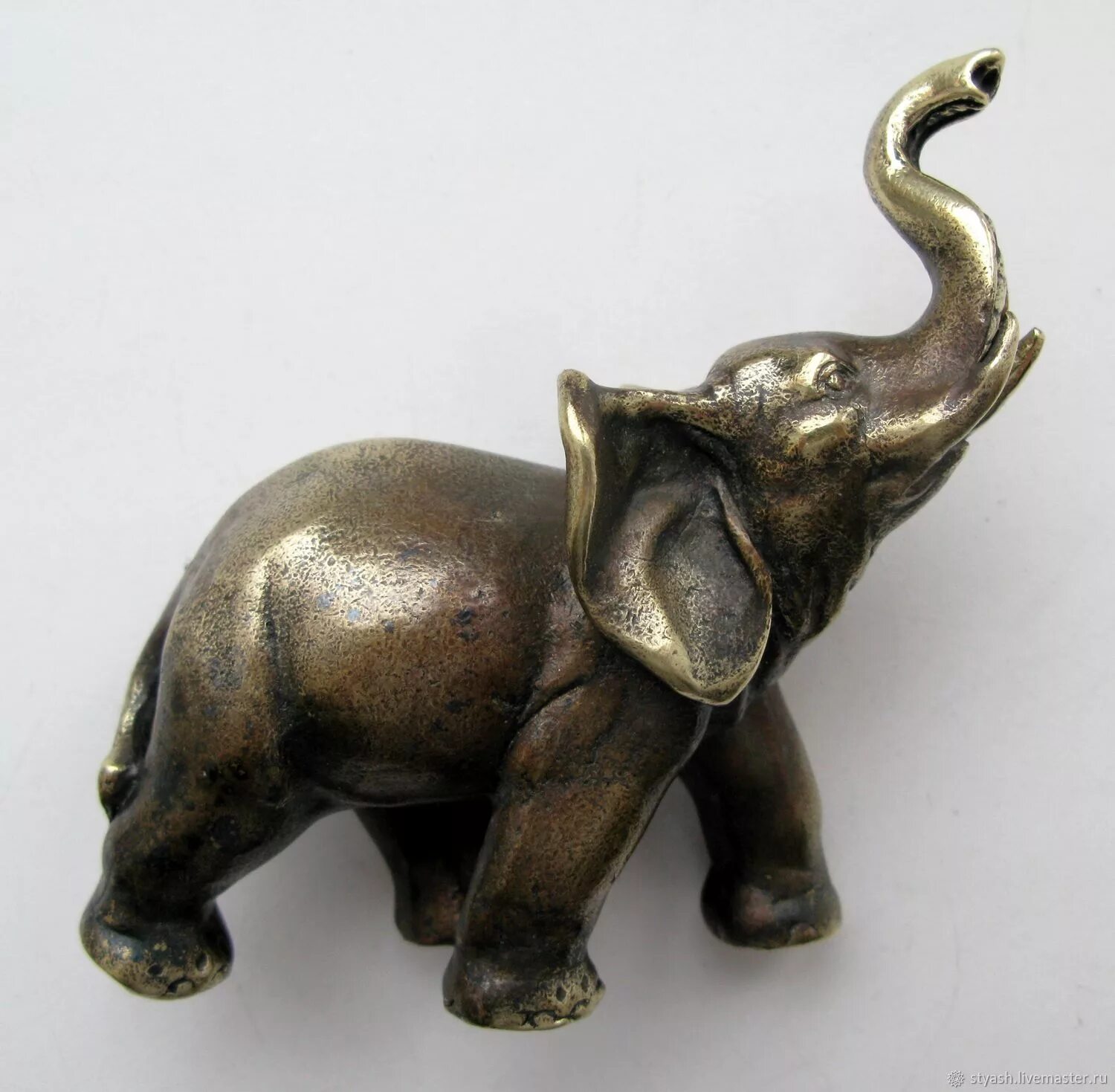 Слон символ. Слон фен шуй. Слон статуэтка значение. Слон статуэтка значение. Статуэтка слон.