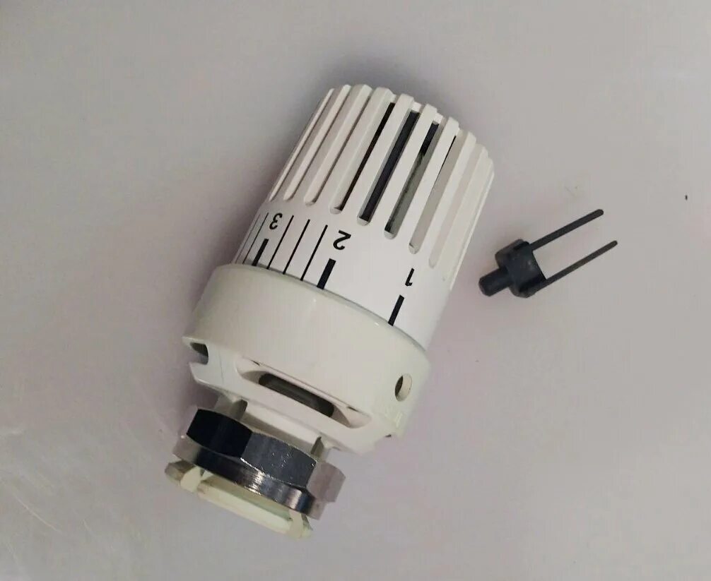 Danfoss rtr-c 7070 013g7070 термостатическая головка. Термостатический элемент со встроенным температурным датчиком. Термоголовка sti uno. Термоголовка данфосс для радиатора. Головка термостатическая luxor 69010700.