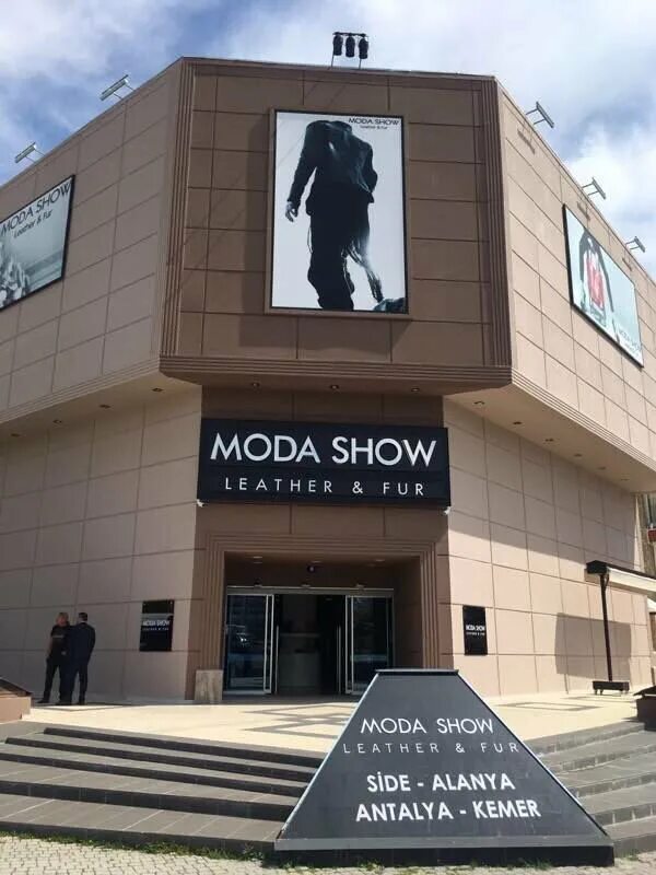 Modal show. Moda show Алания. Moda show Турция. Moda show Сиде магазин Турция. Moda show турецкая кожа.