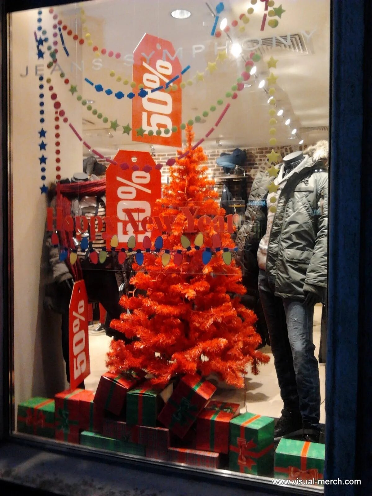 лучшие витрины магазинов. цдм на лубянке витрины. как сделать 2 витрины. витрина магазина. интересные витрины магазинов.