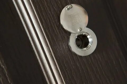 Откручена дверная