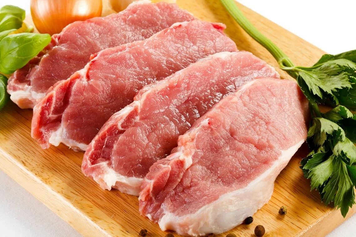 Свинянина. Свинина охлажденная. Свежее мясо свинина.