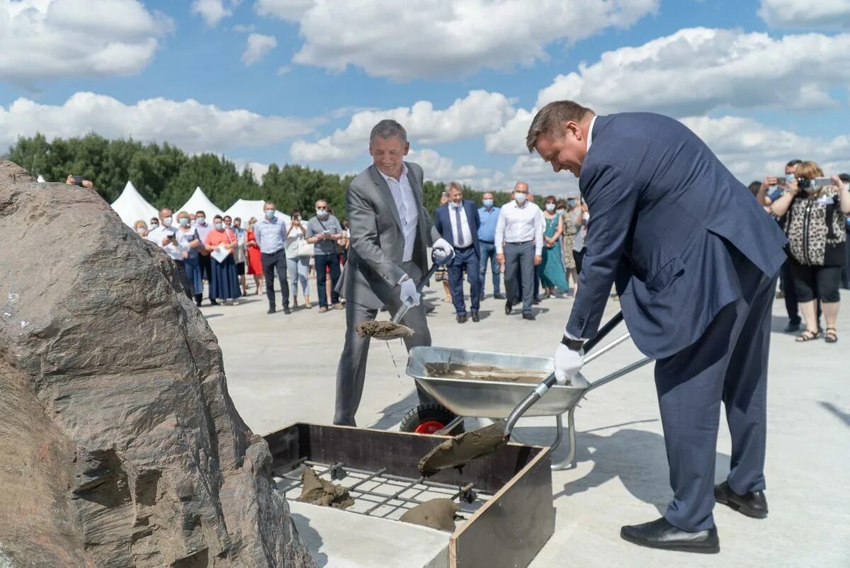 Церемония первого камня