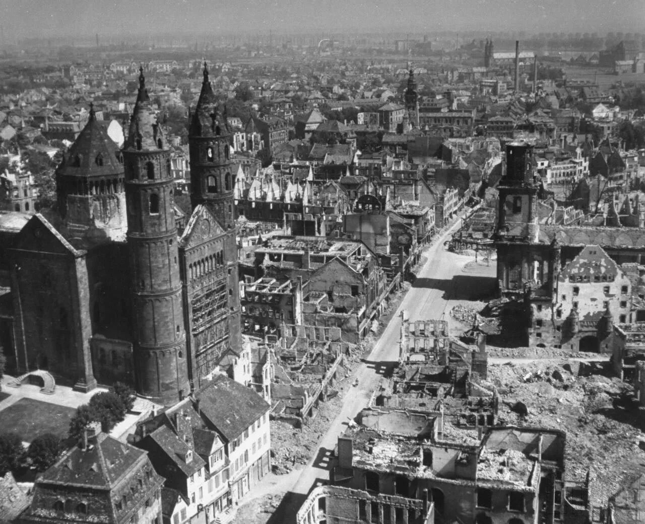Судьба германии после. Нюрнберг 1945. Германия города 1945. Дрезден 1945. Бомбардировка Мюнхена 1945.