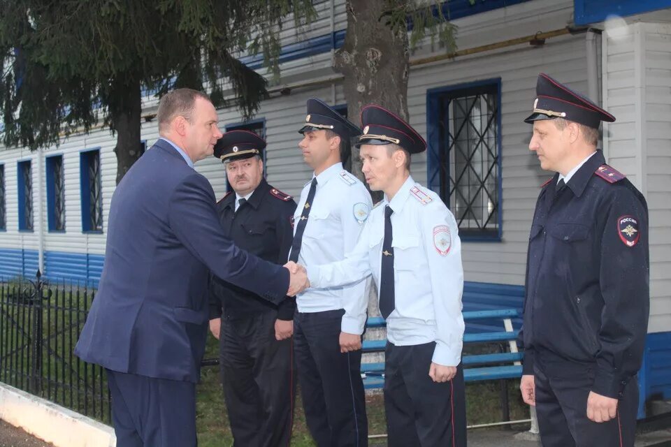 Полиция красноармейского района. МВД Красноармейского района. Начальник ГИБДД Красноармейского района. Начальник. Полиции Красноармейского района Волгограда. Начальник отдела Красноармейского РОВД.