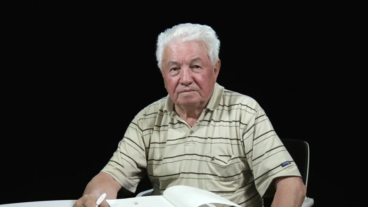 Российский писатель п. Владимир войнович. владимир войнович писатель. войнович владимир николаевич автор. юрий войнович.