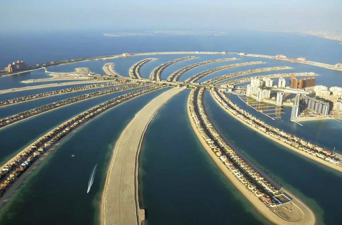 Остров Пальма в Дубае. ОАЭ Пальма Джумейра. Пальм Джумейра Palm Jumeirah. Пляж Пальма Джумейра в Дубае.