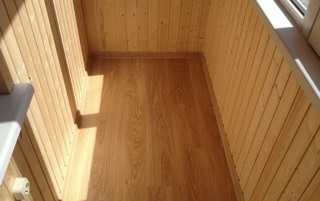 Отделка пола балкона фанерой Flooring, Tile floor, Decor