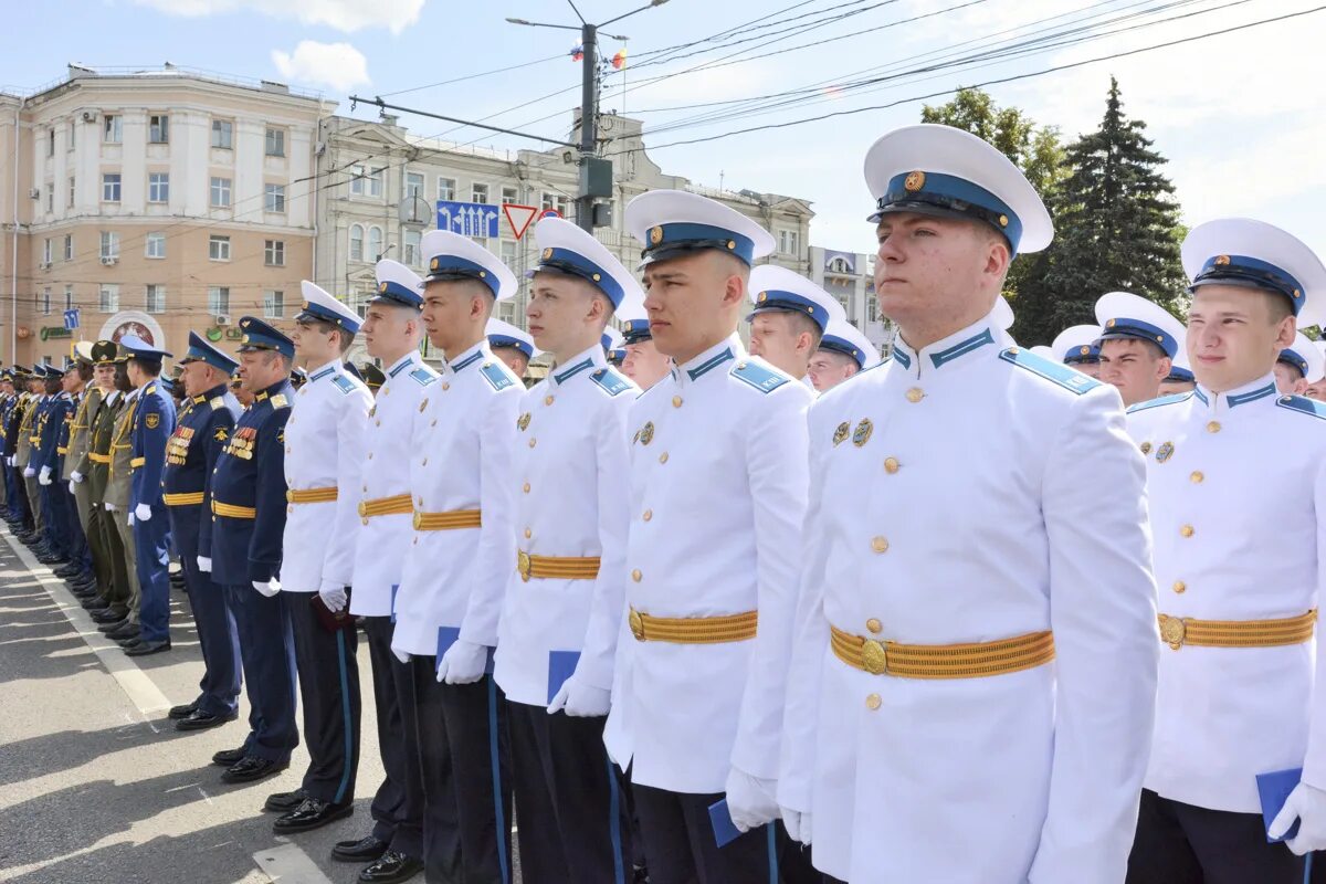 Военно воздушная академия г воронеж. Выпускной ВУНЦ ВВС ВВА Воронеж. Выпуск ВУНЦ ВВС ВВА 2022. ВУНЦ ВВС ВВА Г Воронеж выпуск 2022. Курсанты ВУНЦ ВВС ВВА Воронеж.