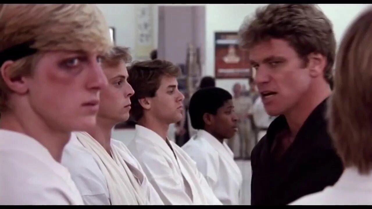 Парень каратист 1984. The karate kid 1984. Малыш каратист 1. Каратэ пацан 1984. Дэниел сан парень каратист.