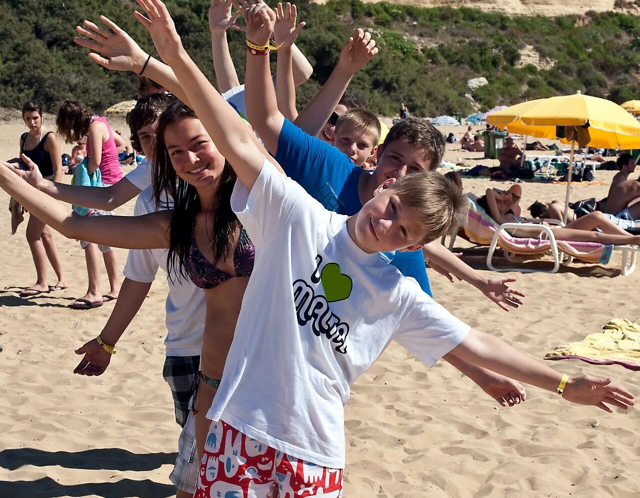 Детский лагерь подмосковье многодетным от 7. Языковый лагерь подмосковье. Sportzania лагерь подмосковье. Языковые лагеря в подмосковье. Зимний лагерь в подмосковье.