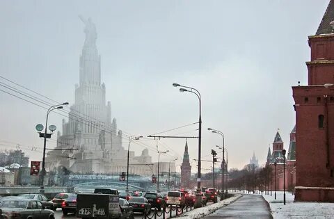 Построил наш народ в центре столицы