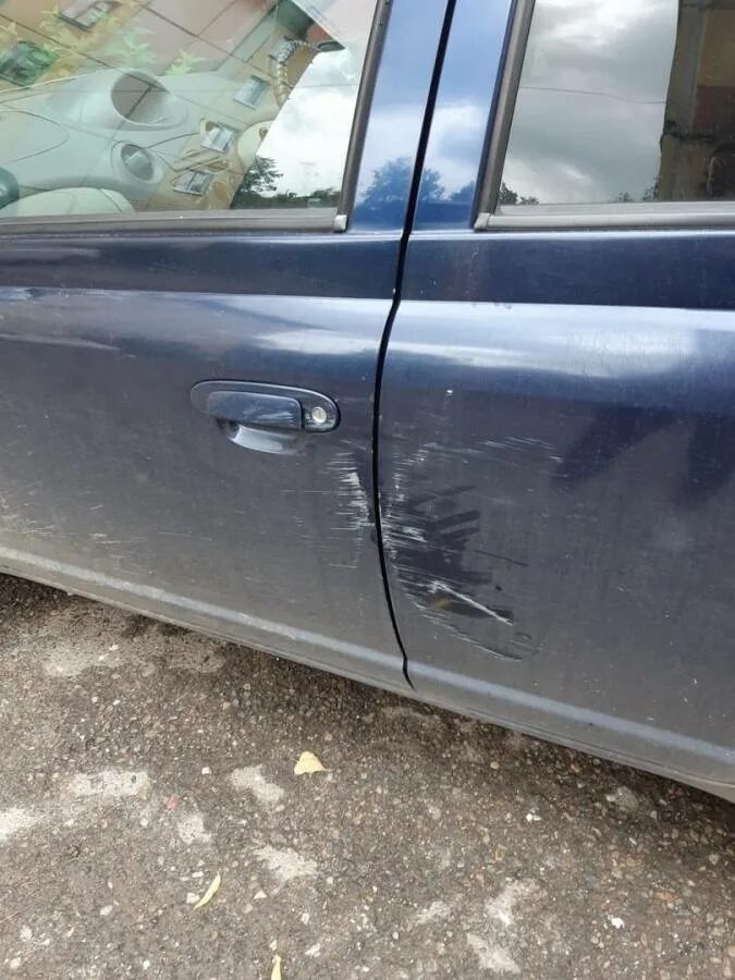 Притерли машину во дворе. Задела чужую машину во дворе. Задела чужую машину во дворе. Задела чужую машину во дворе. Задела чужую машину во дворе.