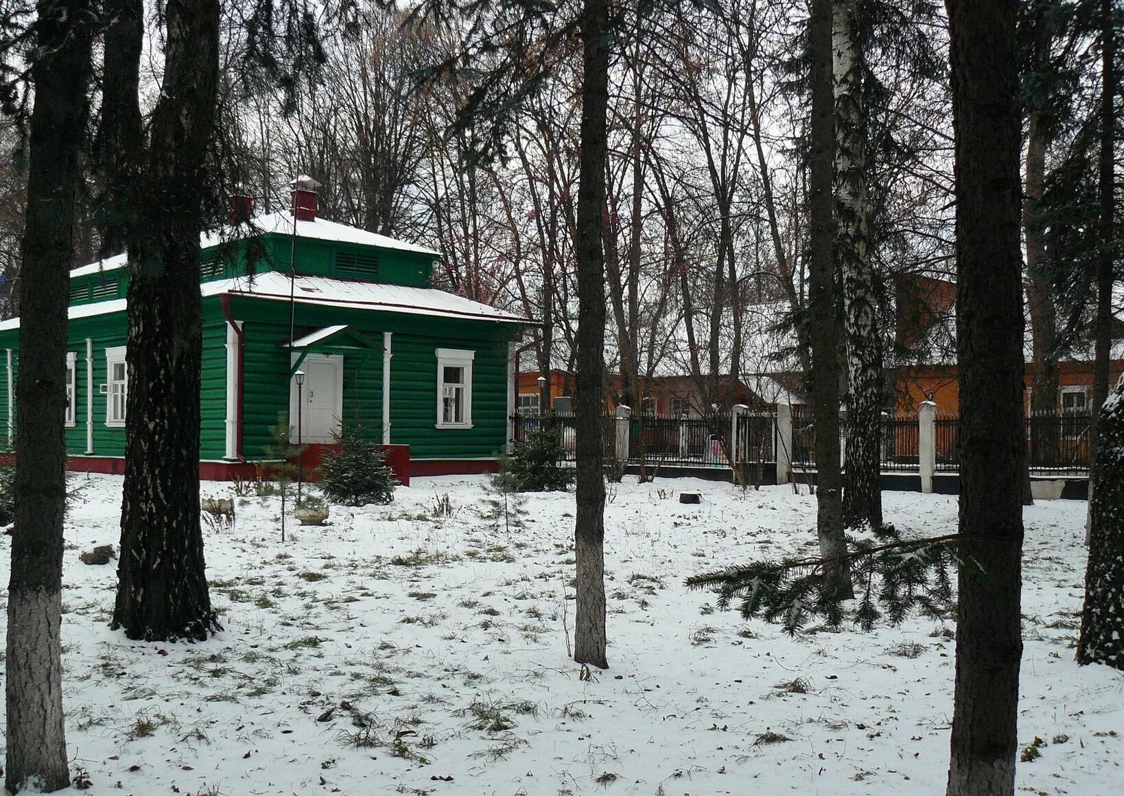 Костино телефон. Музей усадьба Костино Королев. Музей в городе Королев усадьбе Костино. Усадьба крафта в Королеве. Костино пруд город Королев.