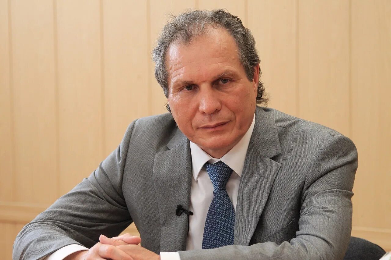 Рафис кадыров. Кадыров рафис фаизович. Кадырова рафиса фаизовича. Рахманов рафис фаизович. Рафис кадыров.