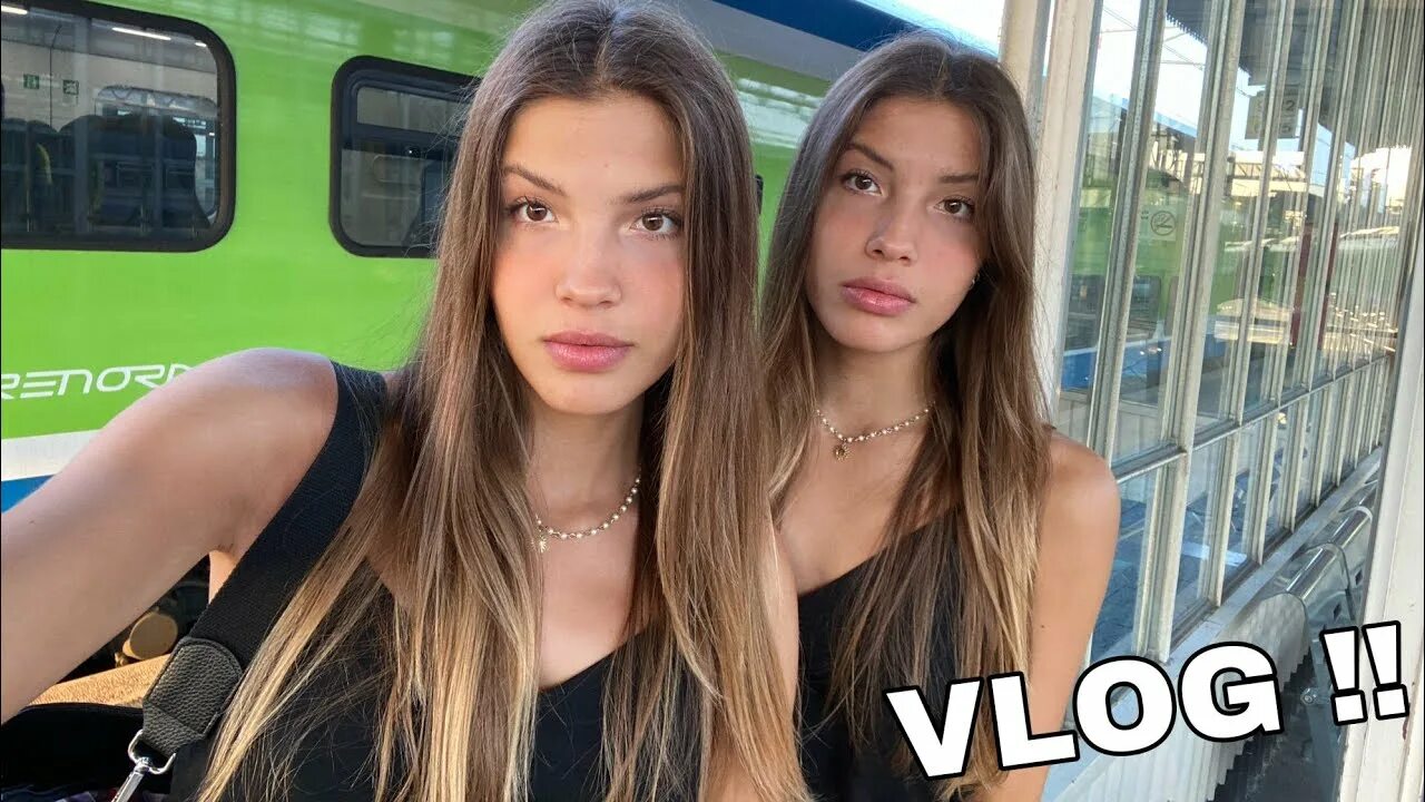 Woodman актеры. Сестры dellai twins вудман. Татьяна русова кастинг. Casting twins. Cocomia twin lesbians.