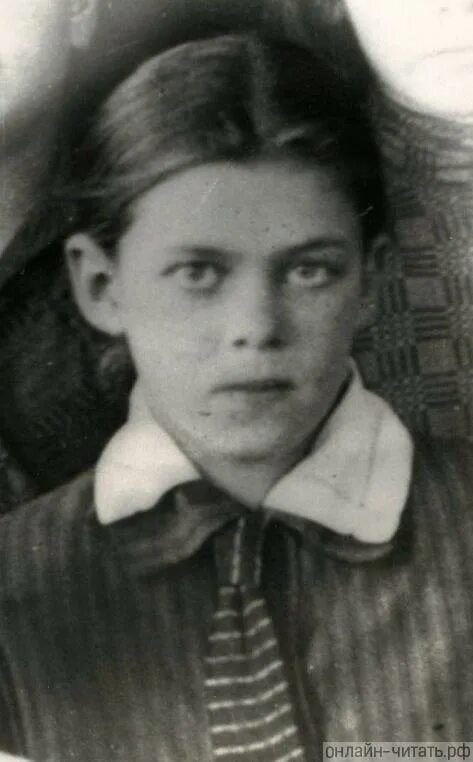 Девочка пионерка. Молодая пионерка. Пионерка. Молодая пионерка. Молодая пионерка.