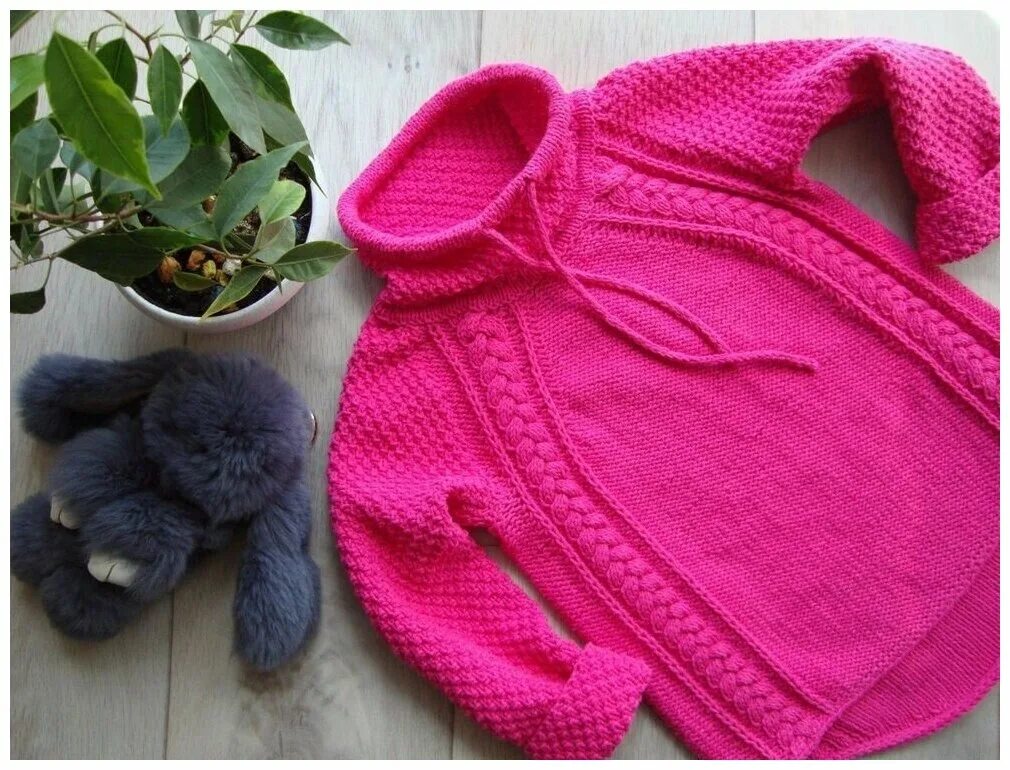 Свитер для девочки. Вязаные детские толстовки. Худи спицами для девочки. Вязаная толстовка для мальчика. Свитшот детский спицами.