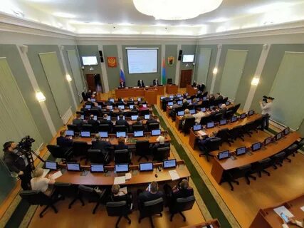 Большинство депутатов