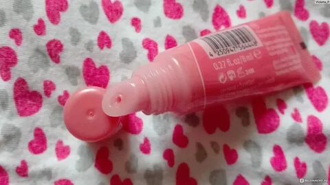 Glossy kiss