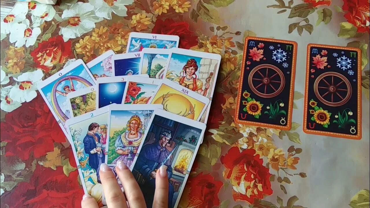 Расклад таро колесо года. Расклад таро колесо. расклад на месяц таро колесо года. расклад таро к чему приснился сон.