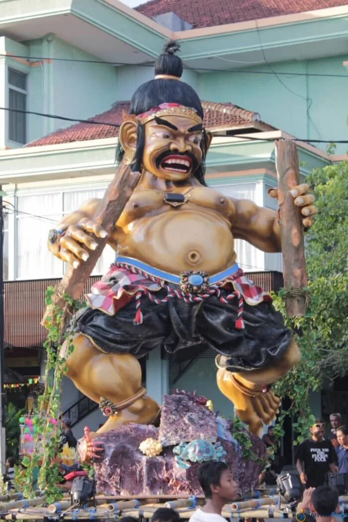 Парад ого ого. ОГО ОГО Бали. День тишины на Бали. Бали празднование.