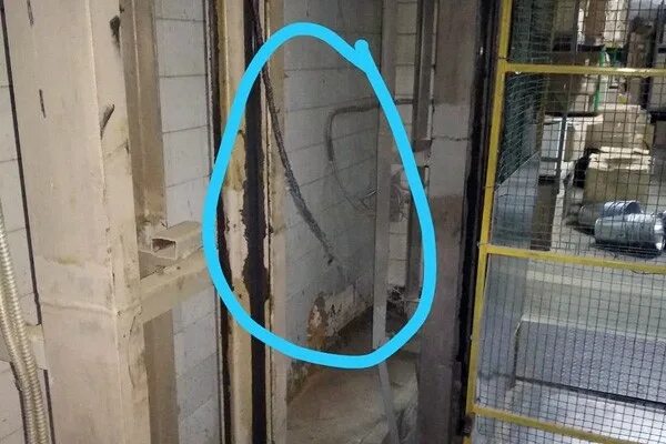 Стеклянный лифт на ворошиловском мосту в ростове-на-дону. Лифт на ворошиловском мосту ростов на дону. Стеклянный лифт otis. Ворошиловский мост лифт. Лифт в ростове на дону на мосту.