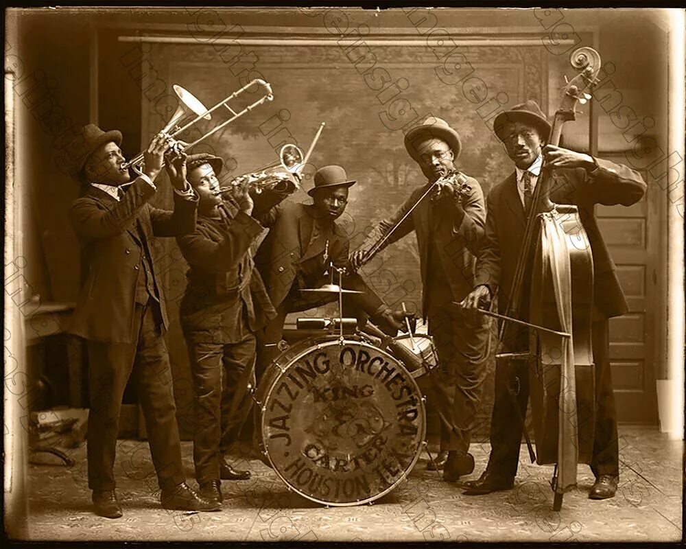 Песни 20 х годов. Джаз бэнд новый Орлеан 20е годы. Джаз бэнд начало 20 века. Джаз бэнд 19 века. Джаз бэнд 30-е годы.