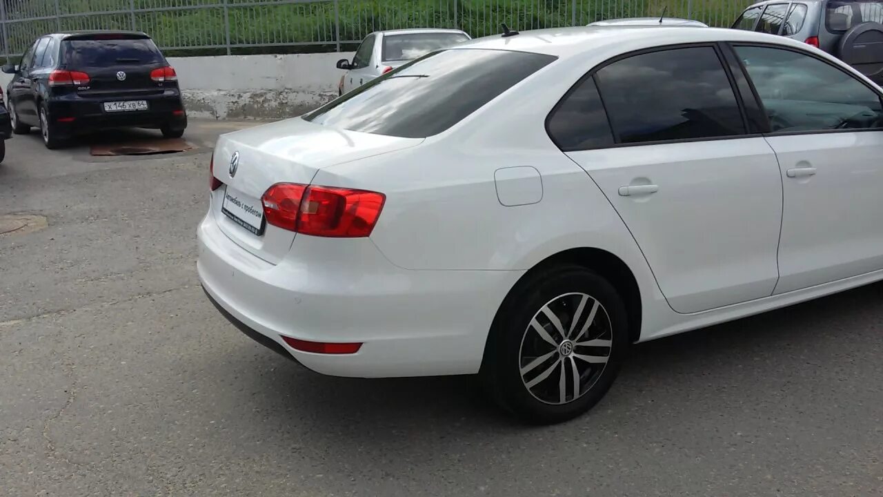 Купить фольксваген джетта с пробегом на авито. Volkswagen Jetta 6 в бежевом цвете. Jetta 2009 White owner. Фольксваген Джетта 98 г вид сбоку. Jetta в Коврове.