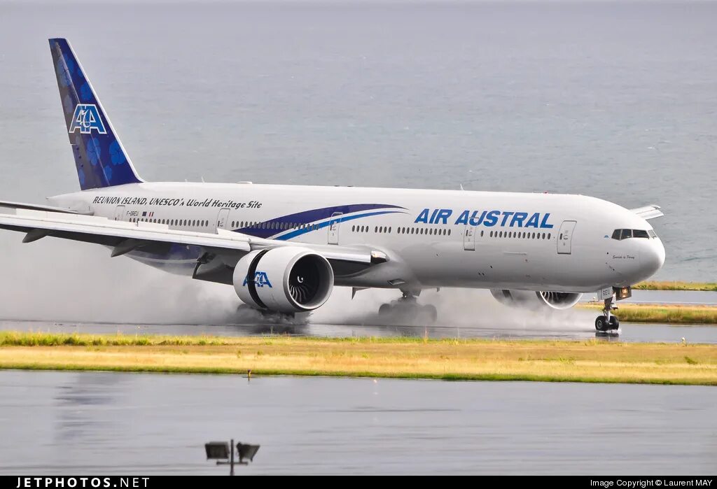 Айр мер. Фото айр мер. Air Austral Saint Denis Chennai. Austral. Airmers.