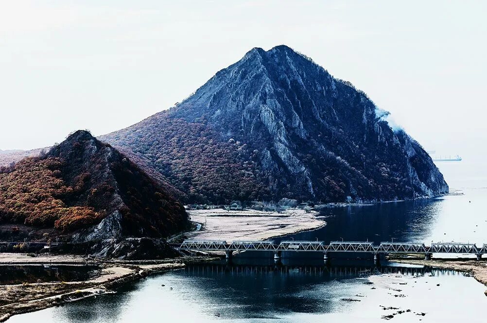 Гора сестра Приморский край. Гора сестра Приморский край находка. Сопка брат Приморский край. Гора племянник Приморский край.