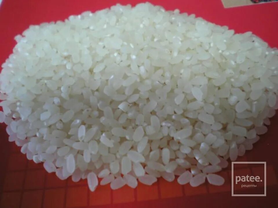 Рис непрерывное. Круглый рис. Рис Крымский круглый. Круглый рис и длинный рис. Рис круглый фото.