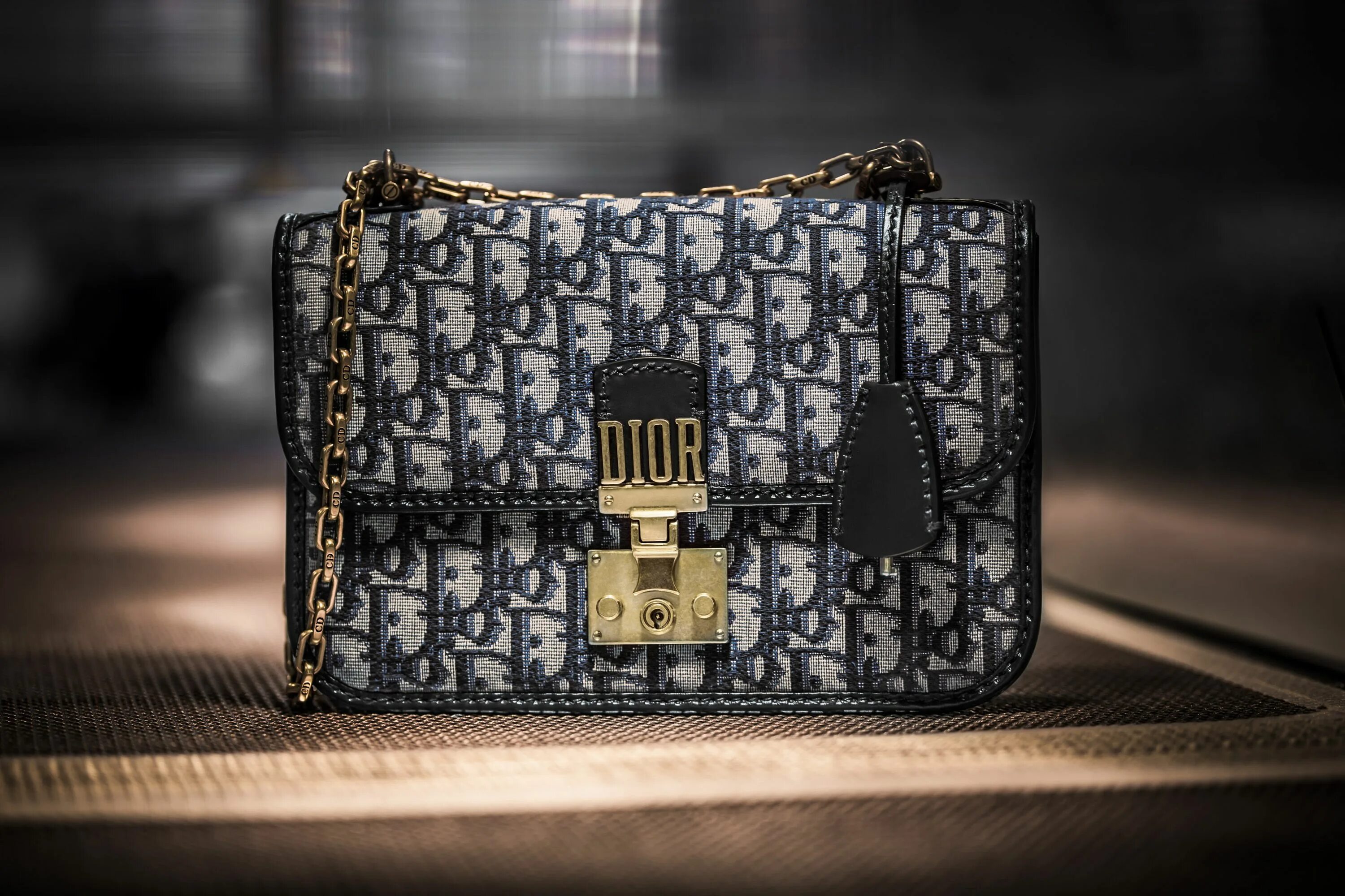 Сумка диор цум. Сумочка кристиан диор. сумка christian dior oblique. dior oblique сумка.