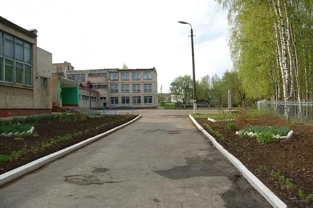 школа 2 вартемяги. п маяк искитимский район. школа села поселки кузнецкого района пензенской области. сельские школы тверской области. поселок радужный коломенский район.