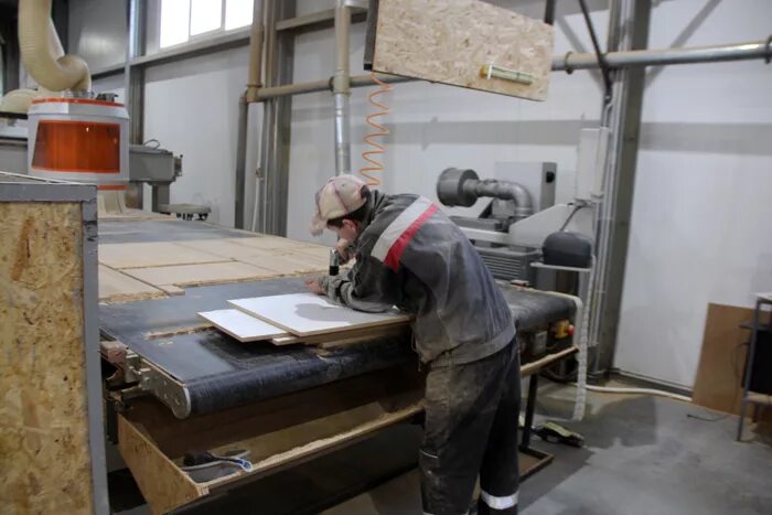 фабрика лик еманжелинск. мебельная фабрика еманжелинск. мебельная фабрика лик в еманжелинске руководители. завод фасадов лик. мебельные стенки для комнаты.