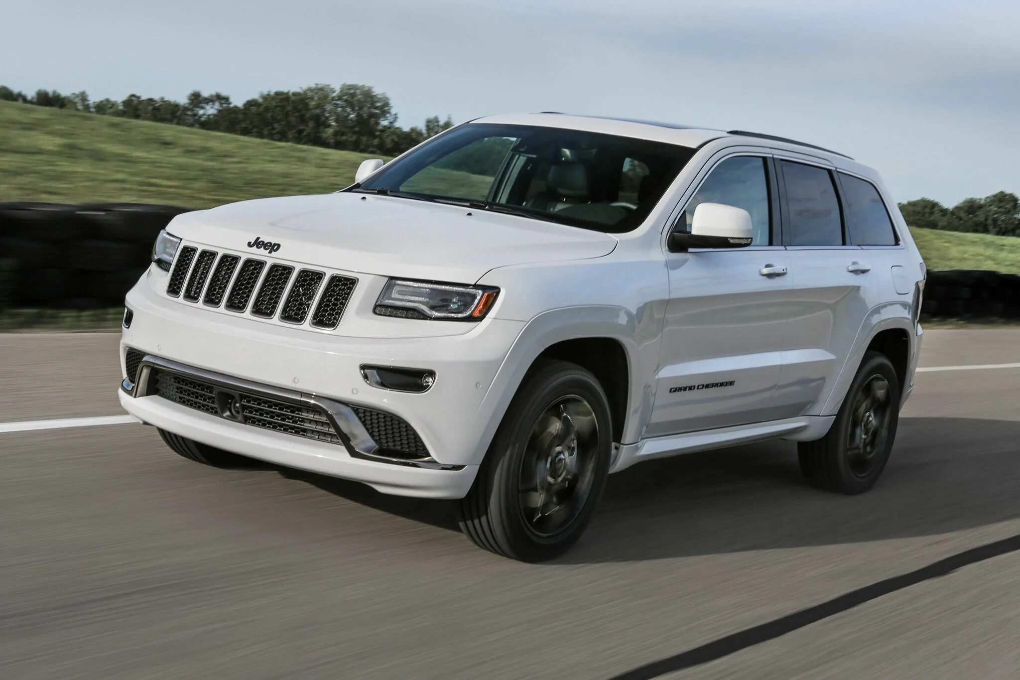 Jeep grand 2016. Jeep grand cherokee 2016. Jeep grand cherokee wk2 2021. Джип гранд чероки 2016. Джип гранд чероки срт 2021.