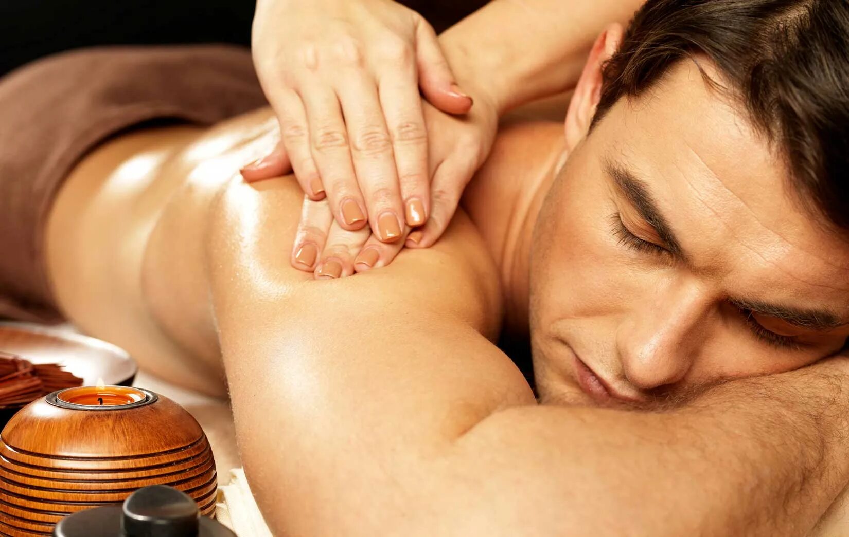 Расслабляющее видео для мужчин. Спа массаж. Мужской массаж. Массаж картинки. Красивый массаж тела.