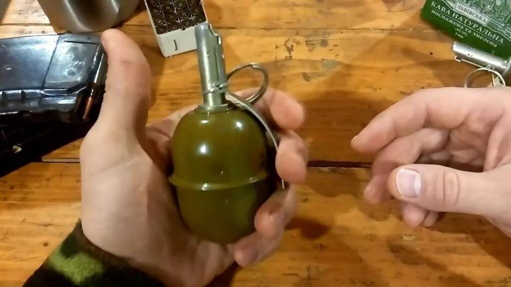 Почему гранаты взрываются