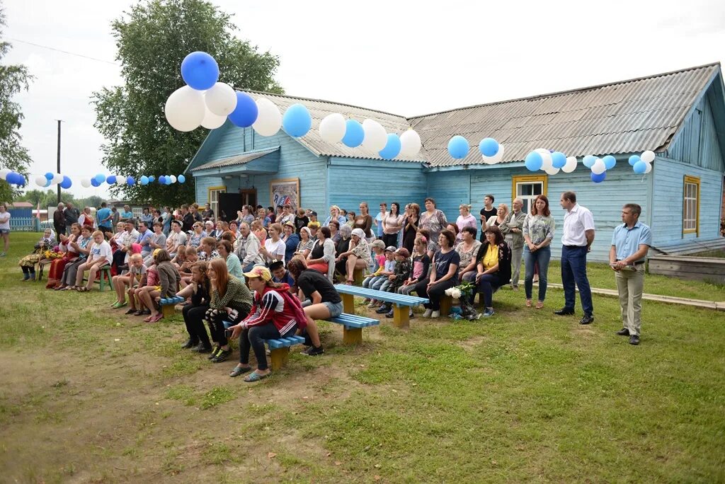 Погода в большие на 14. Большая Саровка Колпашевского района. Поселок большая Саровка Колпашевский район. Школа в Саровке Колпашевский район. Поселок большая Саровка Томская область.