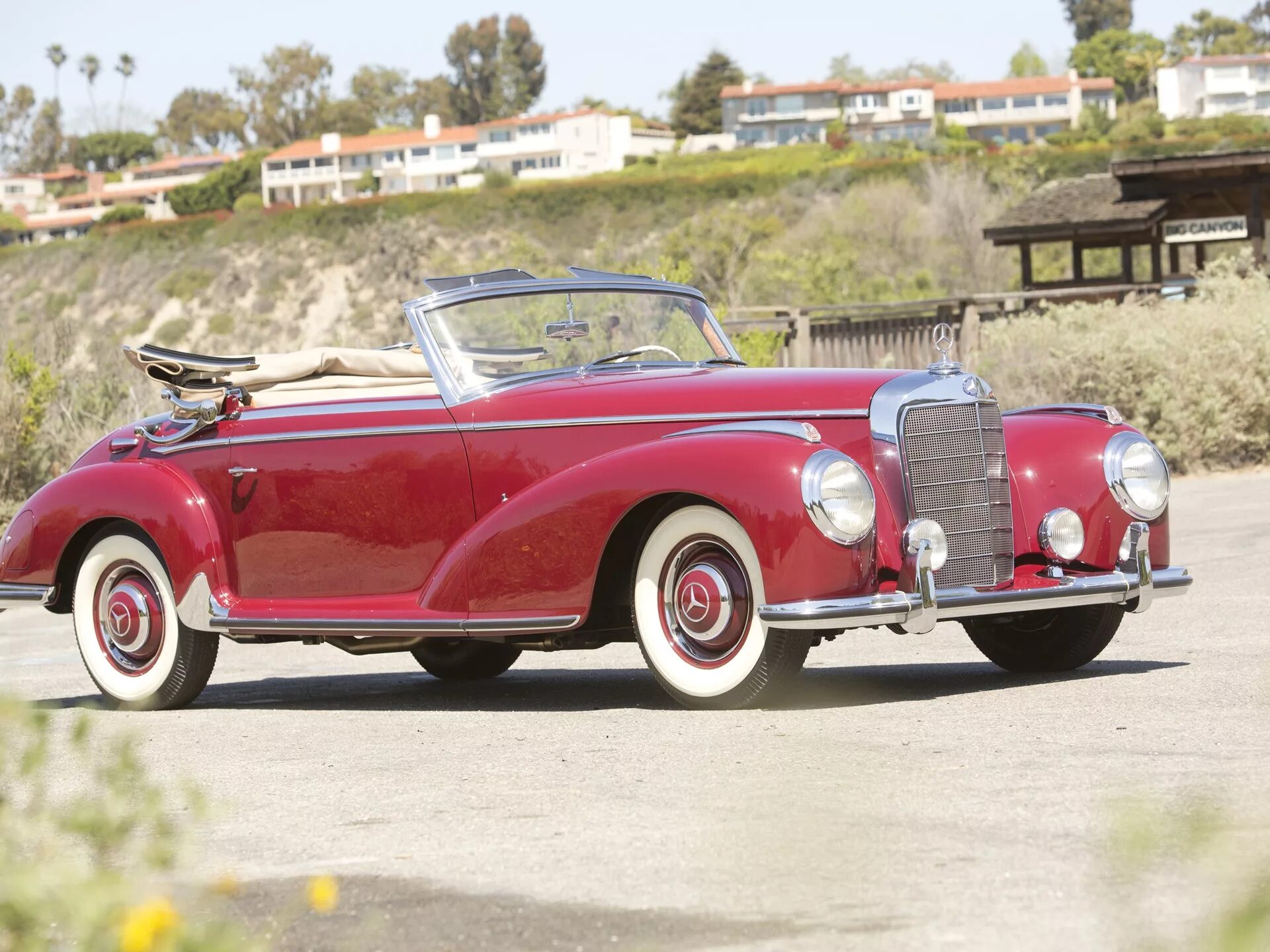 Мерседес 1951 года. Mercedes-Benz 300s Cabriolet. Mercedes 300s 1955. Mercedes Benz s300. Mercedes Benz 300s 1955.