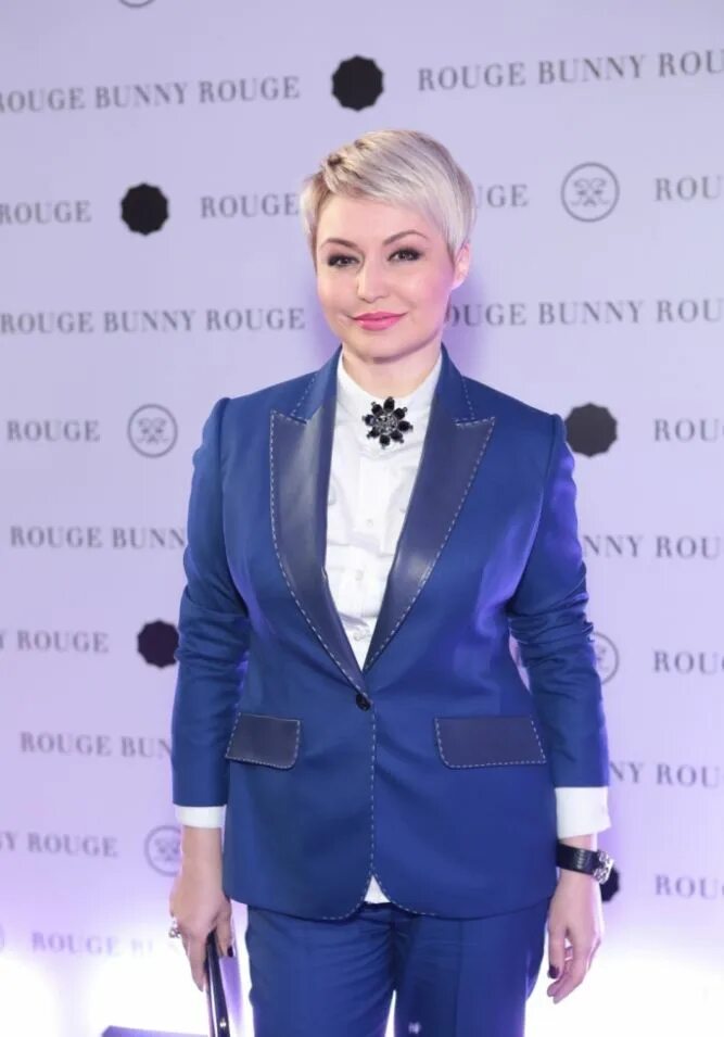 катя лель. катя лель 2022. катя лель 2021. лель аян. стрижка кати лель 2021.