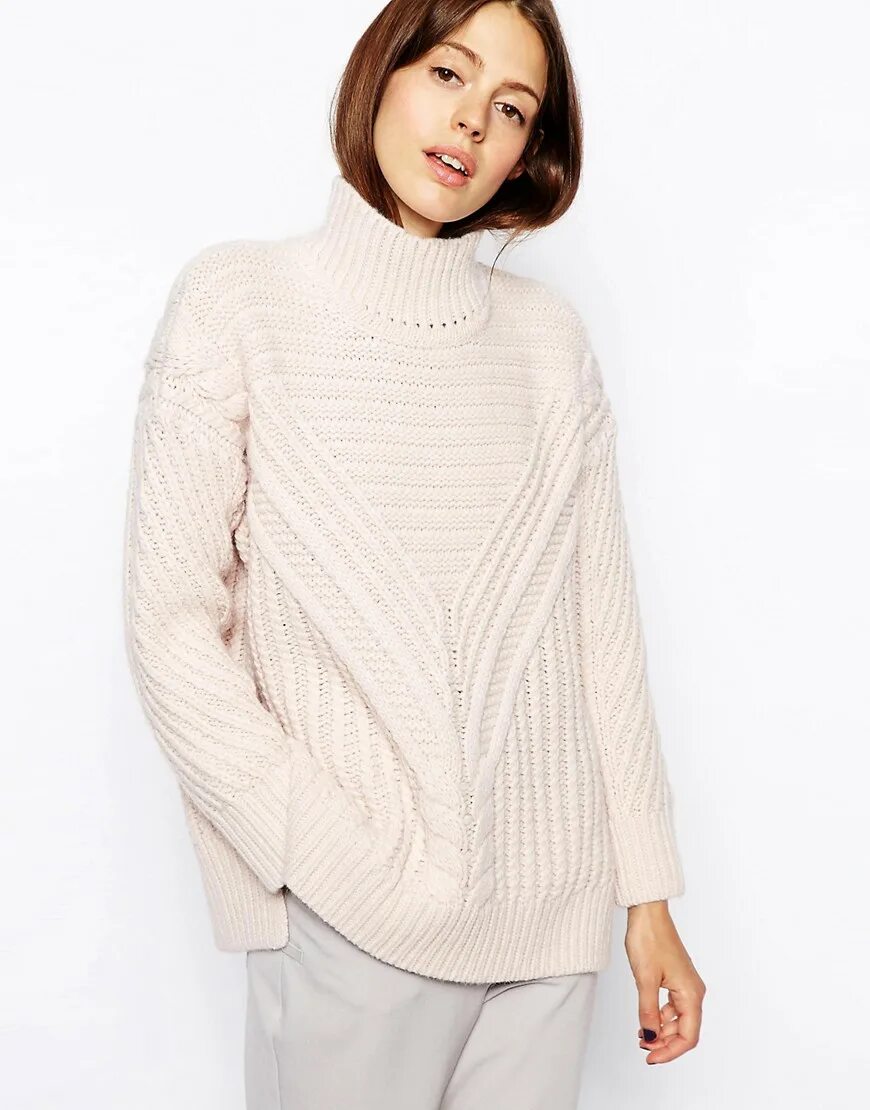 свитер с узором косы. свитер английской резинкой. свитер женский. вязаный свитер женский. свитер оверсайз хейворт.