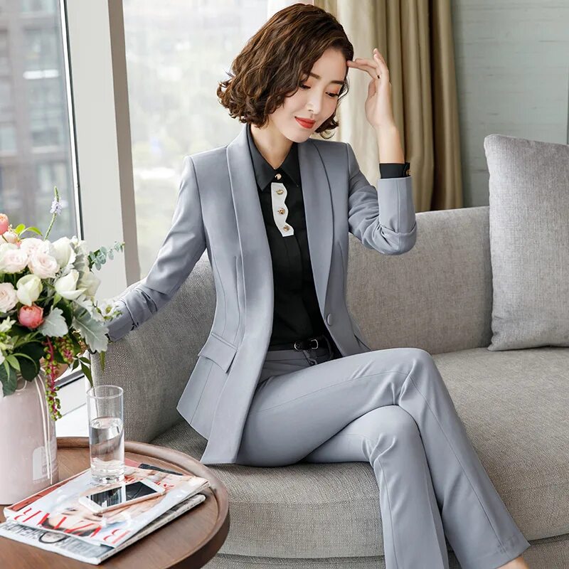 Элегантный костюм женский. Элегантные образы для женщин. Офисная одежда для женщин. Диор диор стиль одежды. Элегантная женщина.